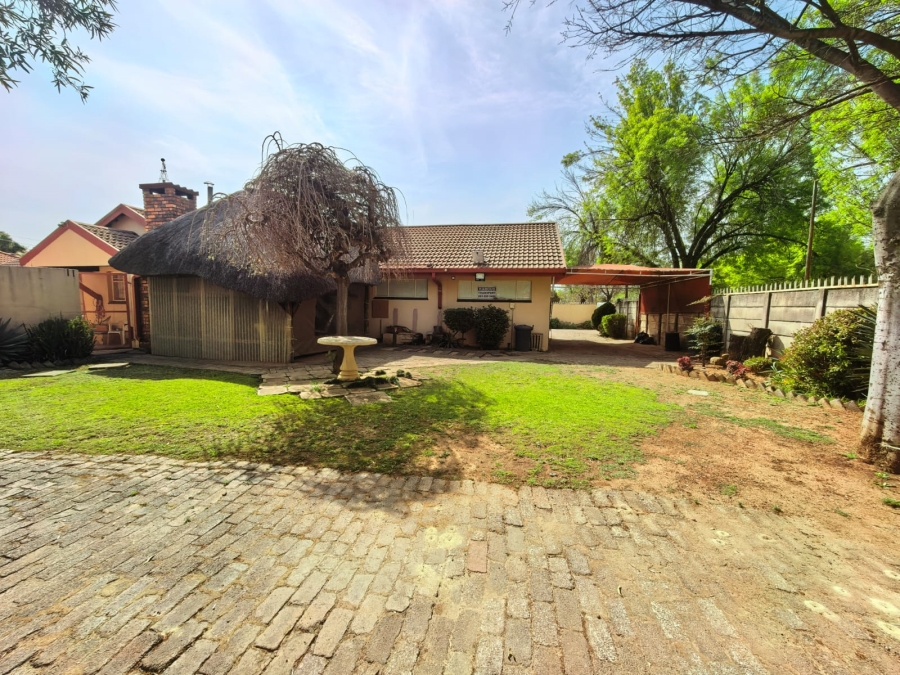 3 Bedroom Property for Sale in Vaalpark Free State
